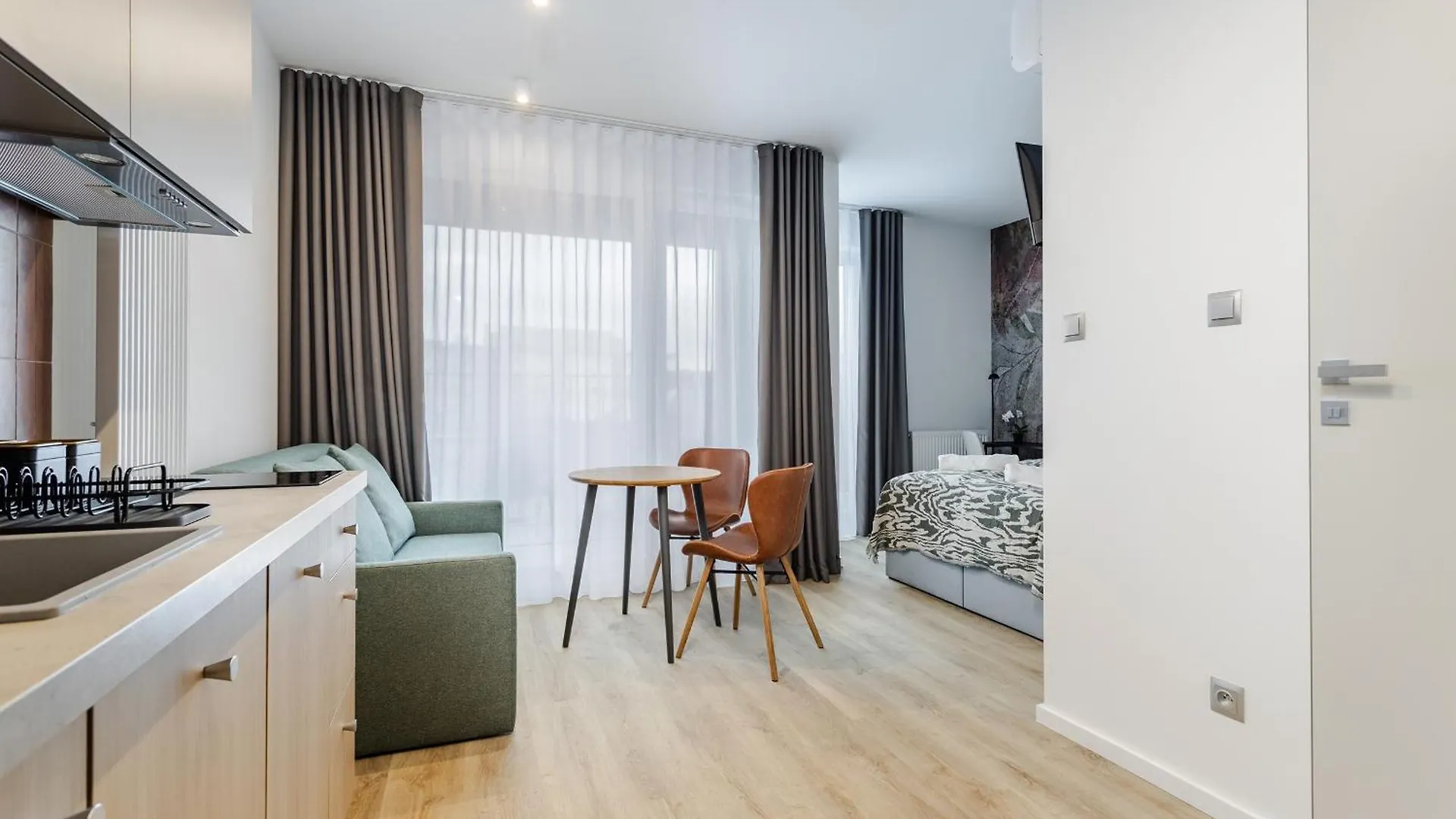Appartamento Stylowe Studio Very Berry W Poznaniu Z Parkingiem I Balkonem By Noclegi Renters